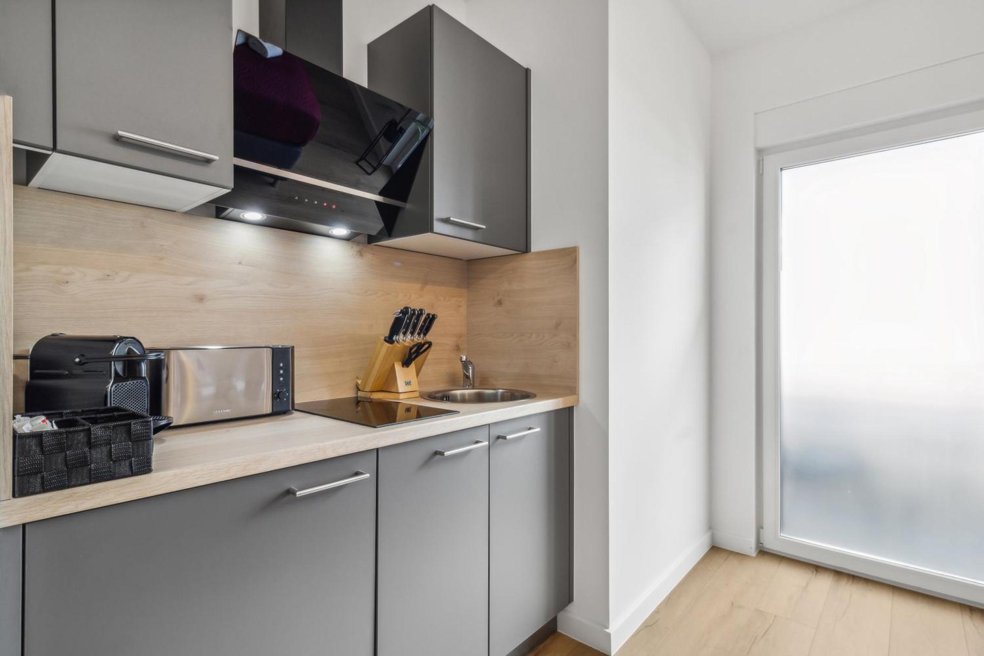 Suite4Me - Moderne Apartments I Kueche I Balkon I Waschmaschine Dietzenbach Bagian luar foto